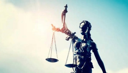 违法发放贷款罪无罪辩护：被告单位不属于金融机构