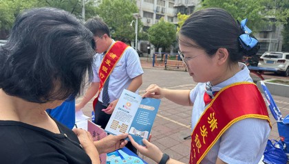 “筑牢金融盾 守护零距离”浦发银行武汉分行金融知识万里行进社区