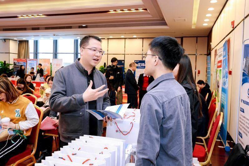 金融服务“小窗口”搬到企业“家门口”，广州天河“金融超市”走进产业园区