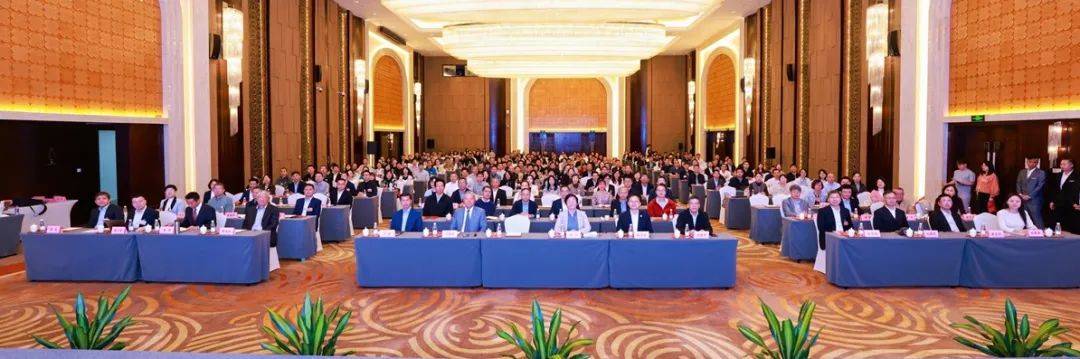 2025年全国金融专业学位研究生人才培养大会顺利召开